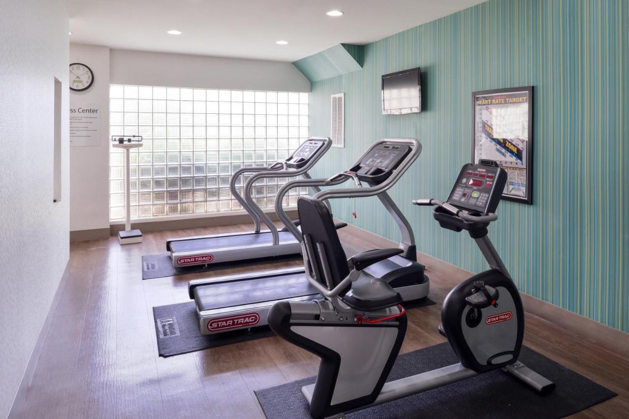 Holiday Inn Express Burlington By Ihg Екстериор снимка